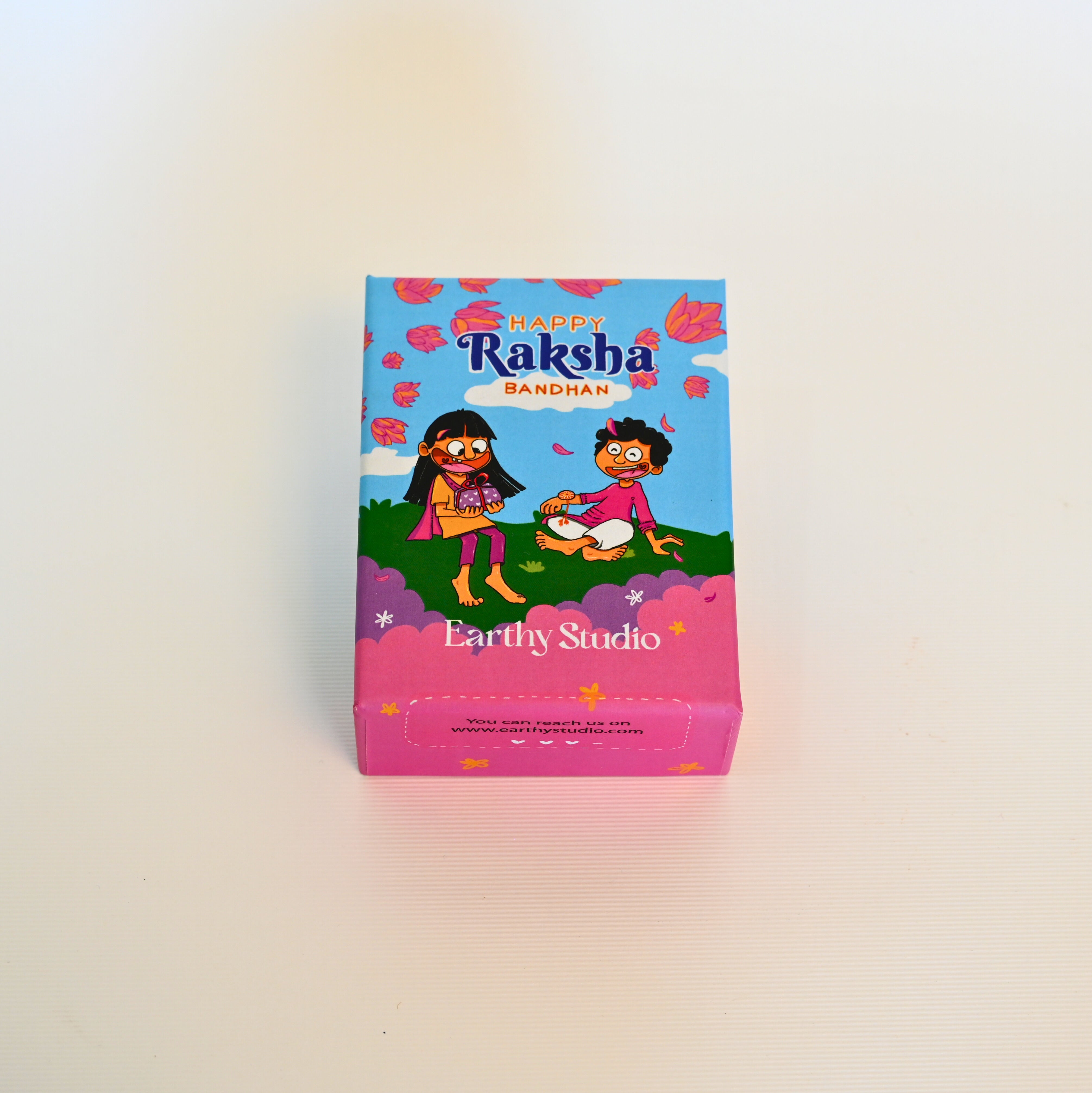 Red Shield Rakhi Mini Gift Box